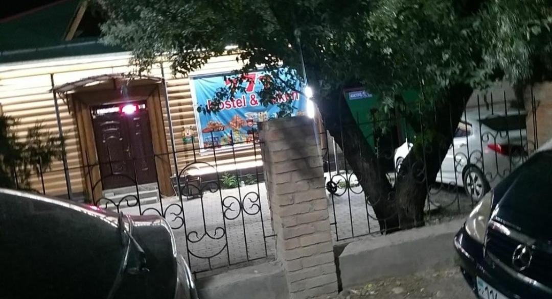 Guest House 777 Turkistan 외부 사진