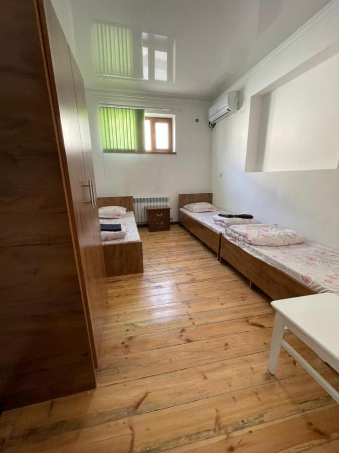 Guest House 777 Turkistan 외부 사진